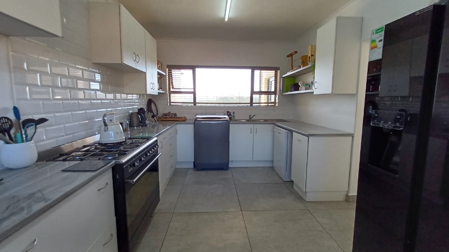 3 Bedroom Property for Sale in Hartenbos Western Cape